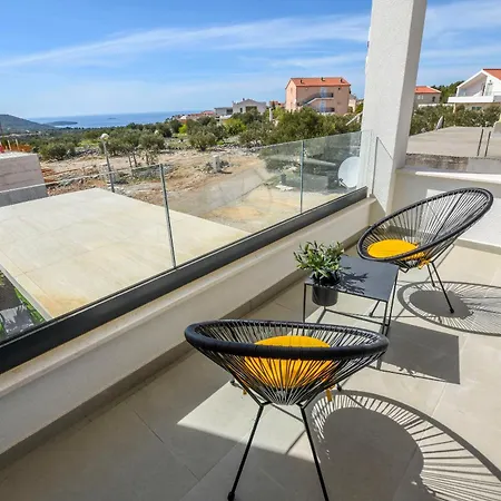 Golden Shine Villa