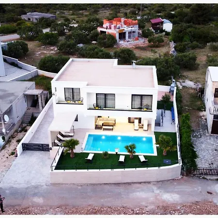Golden Shine Villa